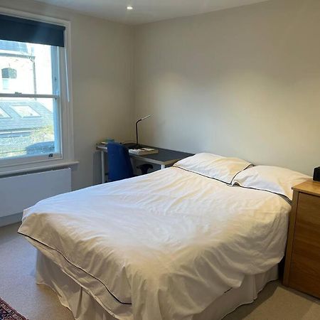 Four Bedroom Modern Victorian Wandsworth House ロンドン エクステリア 写真