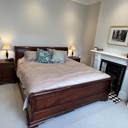 Four Bedroom Modern Victorian Wandsworth House ロンドン エクステリア 写真